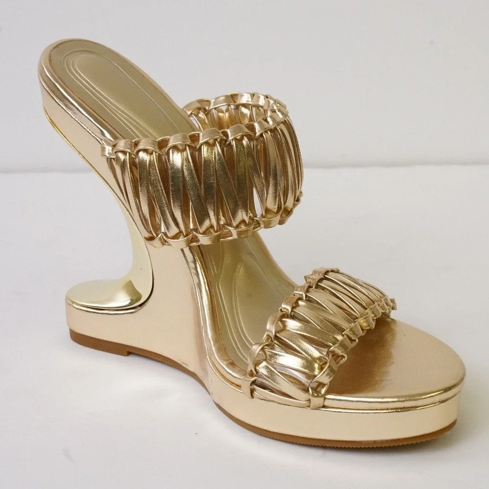 Azalea Wang, Rosamonde Gold Metallic Braided Woven Cutout Wedge Sandals Size 6